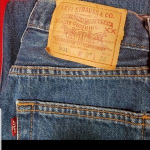 Vintage 1990's Levi 501. 27x32